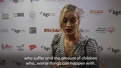 Irish star Laura Whitmore supports cancer charity after losing ‘someone close’ News Clip