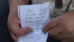 VOICED : A puno y letra, el aliento familiar para enfermos de coronavirus en México News Clip