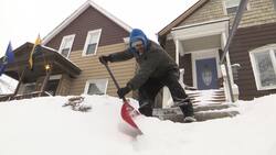 Wisc. residents clear snow ahead of brutal cold Instructional Video