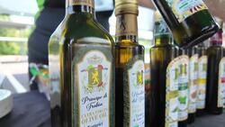 Suffolk farmers market serves up farm fresh food for families News Clip