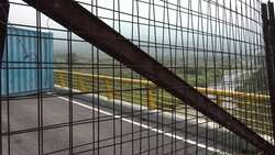 Venezuelan authorities barricade bridge Instructional Video