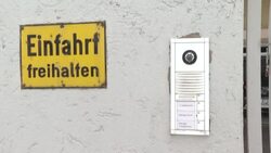 CLEAN : Germany: Benedict XVI visits his native region to be at his brother's bedside News Clip