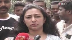 Darshan's Wife Vijayalakshmi's Emotional Struggle During Husband's Arrest | Family's Jail Visit News Clip