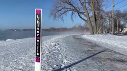 VOICED : Ola polar golpea el este de Canadá News Clip