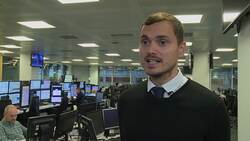 falls against US$ ahead of possible Brexit deal Instructional Video