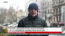 'Stop filming': Al Jazeera team in eastern Ukraine briefly detained by soldiers News Clip