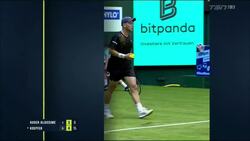 Auger-Aliassime retires from 1st round match in Halle due to injury News Clip