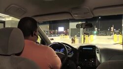 VOICED : Estadounidenses hacen turismo en el extranjero por salud barata News Clip