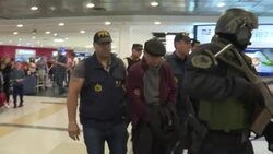 VOICED : Llego a Argentina expolicia de la dictadura Mario Sandoval extraditado por Francia News Clip