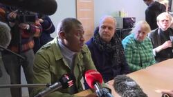 CLEAN : Greens presidential candidate Yannick Jadot visits Ukrainian refugee centre News Clip