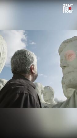 Giant presidential statues, a backyard collection visible from space Instructional Video