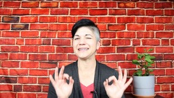 IELTS Advantage Disadvantage Essays- How Many Ideas Do You Need? Instructional Video