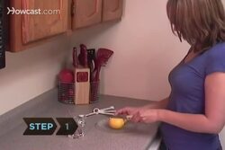How to Remedy a Sore Throat Instructional Video