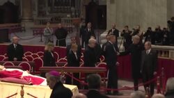 CLEAN : Italian PM pays tribute to ex-pope Benedict at lying-in-state News Clip