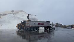 Mass. crews prepare to salt roads ahead of storm News Clip
