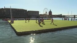 CLEAN : In Toulouse, a rugby tournament... on and in the water News Clip