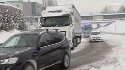 Snow disrupts travel in the UK as cold snap grips northern Europe News Clip
