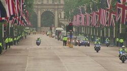 US President Donald Trump motorcade driving through the Mall to the Buckingham Palace News Clip