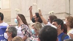 CLEAN : Portuguese nurses demonstrate in front of the National Assembly News Clip