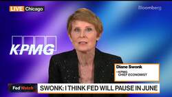 Fed Ready to Move But Will Pause, Economist Swonk Says News Clip