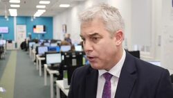 Steve Barclay visits NHS 111 call centre News Clip