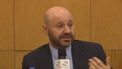 Donor of Nazi memorabilia welcomed at Yad Vashem Instructional Video