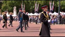 Queen's coffin leaves Buckingham Palace to lie in state News Clip