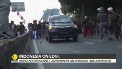 Indonesia: Violence spreads across streets amid clashes between troops and protesters | WION News Clip