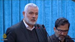 Mourners flood Tehran as calls for revenge over Soleimani grow News Clip