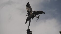 UK: Empty streets around London's tourist locations during Covid-19 lockdown. News Clip