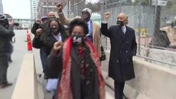 CLEAN : George Floyd's family, Rev. Al Sharpton and Congresswoman Sheila Jackson Lee arrive at court in Minneapolis News Clip