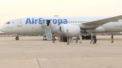 CLEAN : Plane with Afghan evacuees arrives in Spain News Clip
