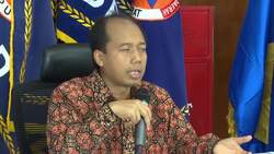 Bad weather hampers Indonesia tsunami efforts News Clip