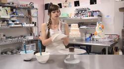 How to Create a Marbleized Look for Your Cupcakes Instructional Video