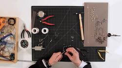 How to Make a Multi-Colored Wire-Wrapped Bracelet with Lobster Clasp Instructional Video