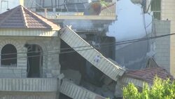 CLEAN : Israel razes home of Palestinian shooting suspect News Clip