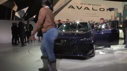 Exec: Toyota will make cars, despite SUV shift Instructional Video