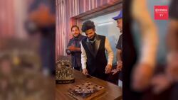 Munawar Faruqui Birthday celebration after Winning Bigg Boss 17 trophy News Clip