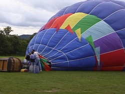 Describiendo a la materia y sus propiedades: ateria y volumen Instructional Video