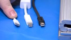 Introduction to computer hardware and software : Thunder and Lightning Instructional Video