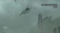 Real life tornado hunter reviews accuracy of Twisters movie News Clip