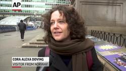 Government shutdown disappoints NYC tourists Instructional Video