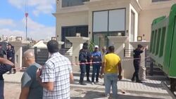 CLEAN : Emergency services gather at site of collapsed building in Jordan News Clip