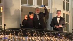 CLEAN : Nobel Peace Prize laureates Ressa and Muratov greet Oslo crowd News Clip