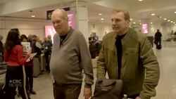 #TheMoment long-long brothers met after 80 years apart News Clip