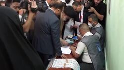 CLEAN : Iraqi Shiite cleric Moqtada al-Sadr casts his ballot as polls open in Najaf News Clip