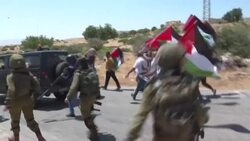 CLEAN : Israeli soldiers clash with Palestinians during a protest against settlement expansion News Clip