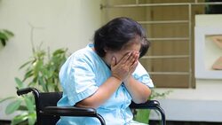 Older elderly asian women Stock Footage