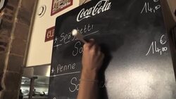 CLEAN : Happy customers, but caution as cafes, restaurants reopen in Lille News Clip