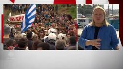 Greece opening migrant 'hot spots' News Clip